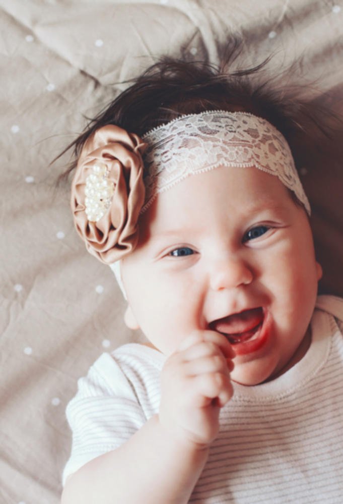 نمو الطفل في الشهر الخامس