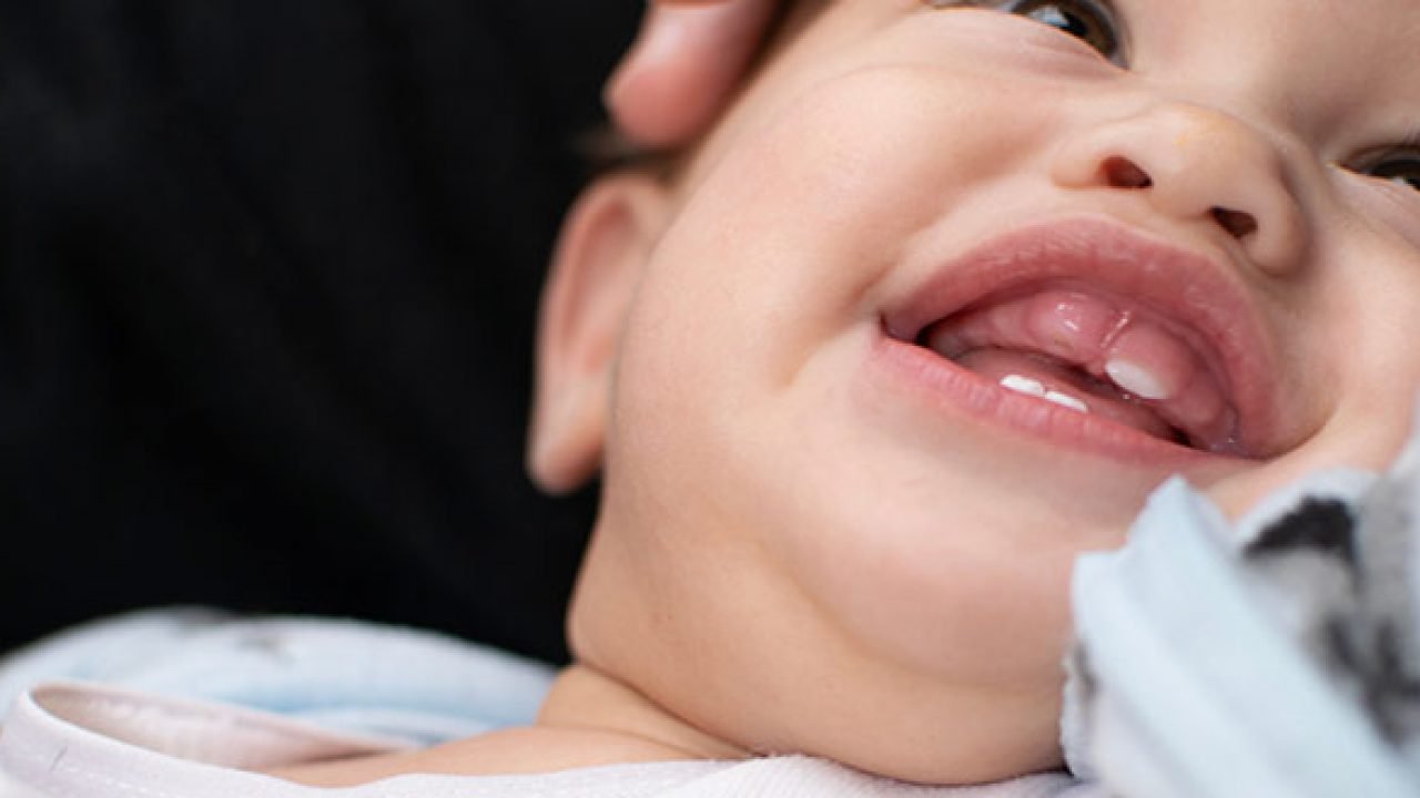 سن ظهور الأسنان عند الأطفال