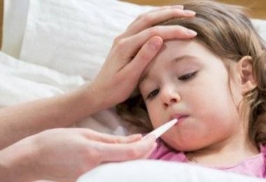 كيفية علاج سخونة الأطفال