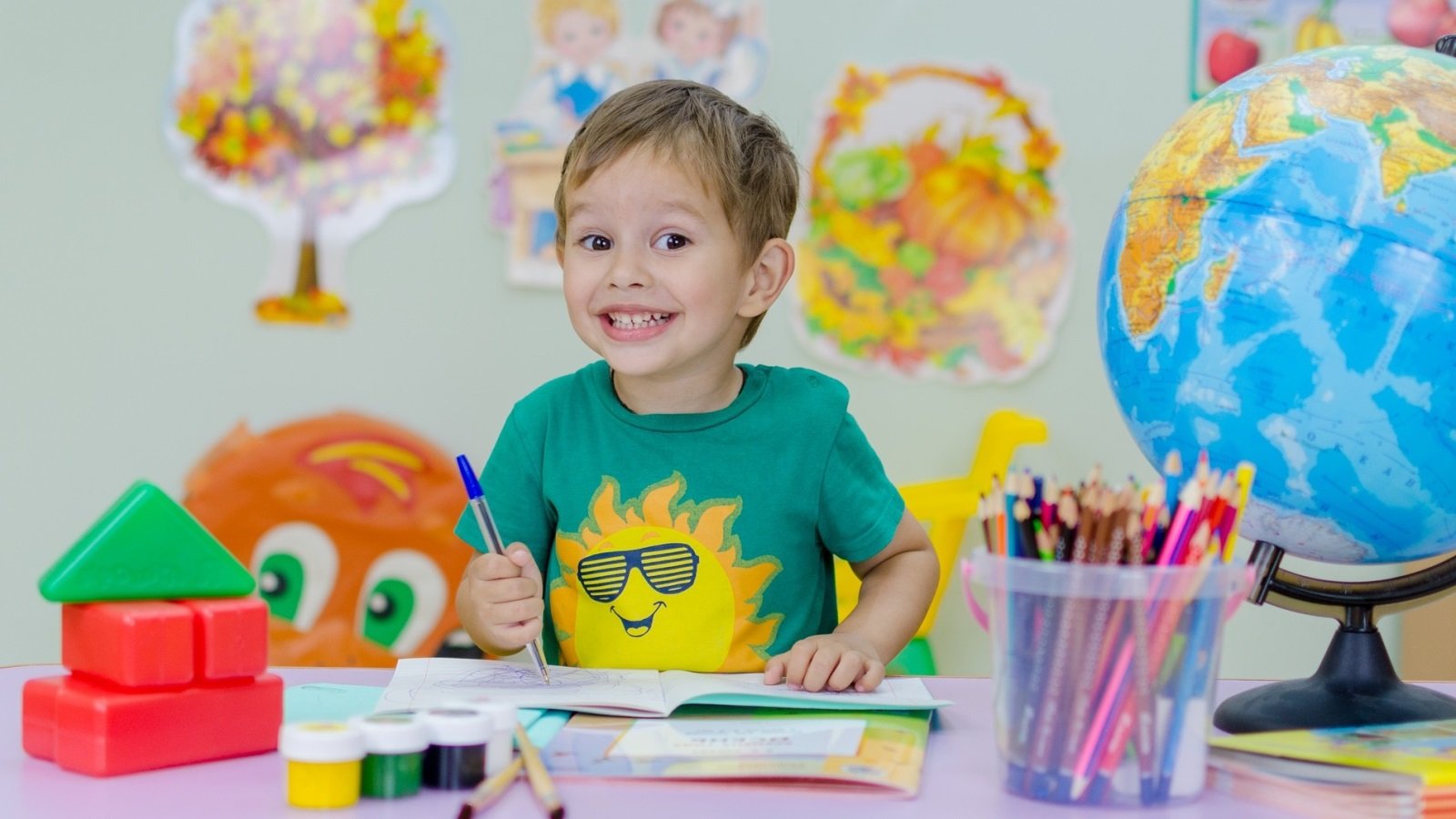 مراحل تطور الرسم عند الطفل