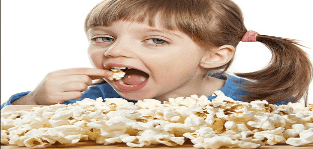 فوائد الفشار للاطفال واضراره