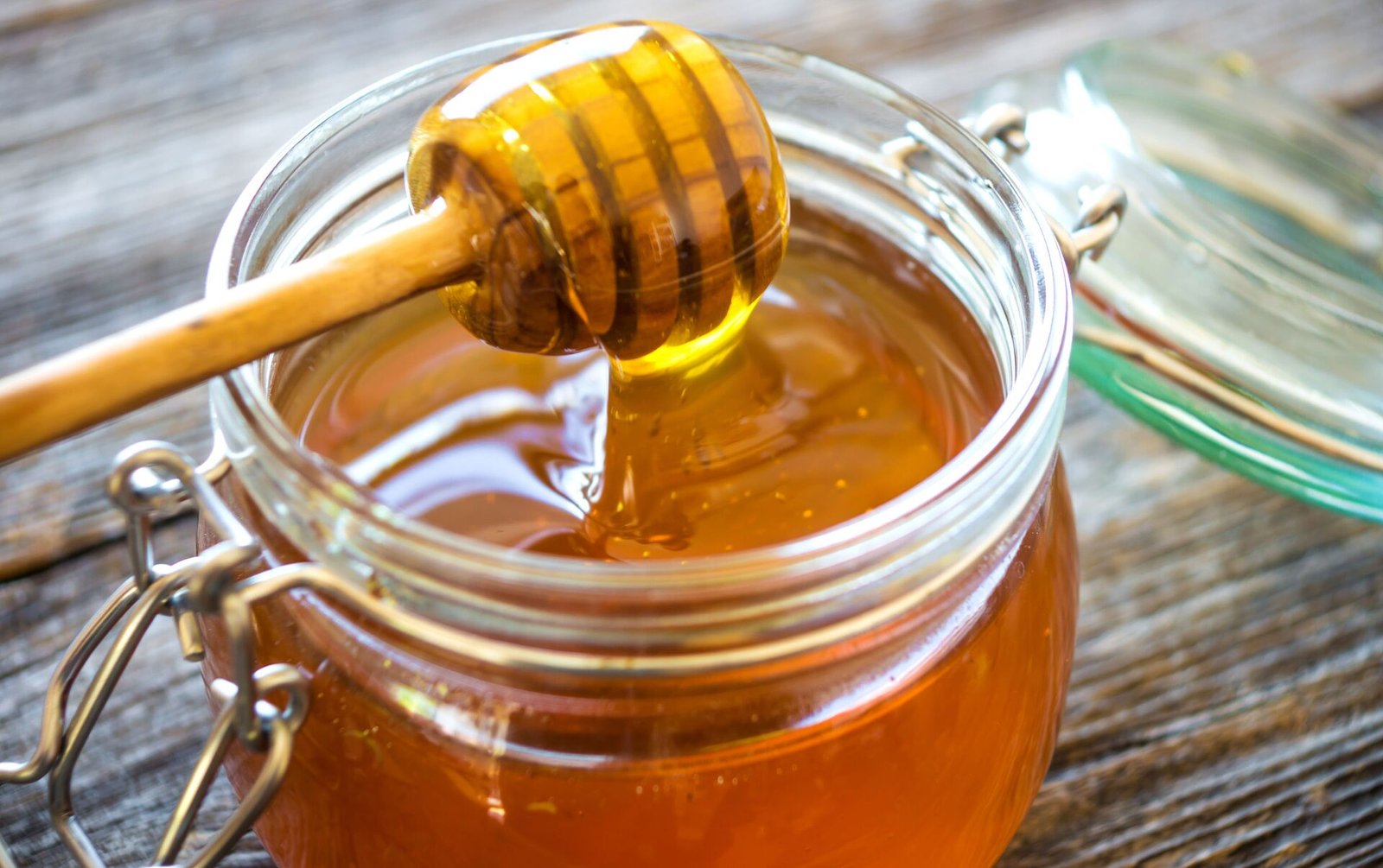 فوائد العسل على الريق للأطفال