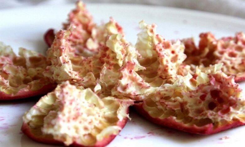 فوائد قشر الرمان المطحون على الريق