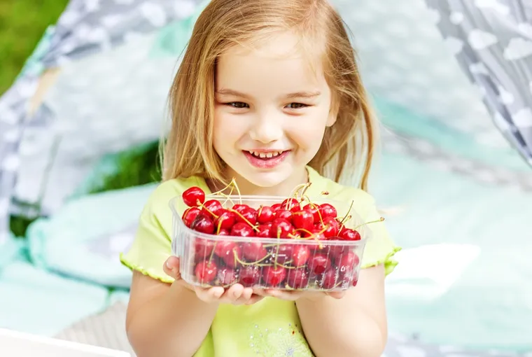 التوت للأطفال