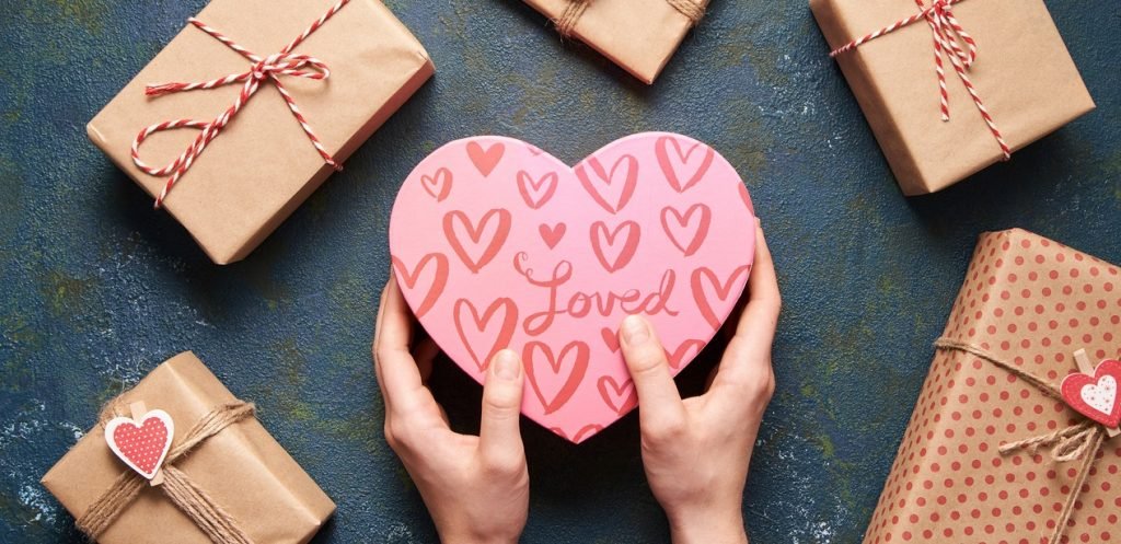 كيف أطلب من زوجي هدية في رسالة ؟