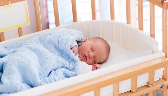 أشياء تضر الطفل الرضيع ... 5 أشياء لا تفعلها مع طفلك