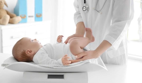 تحليل نقص الوزن للاطفال ... 10 معلومات مهمة لزيادة وزن طفلك
