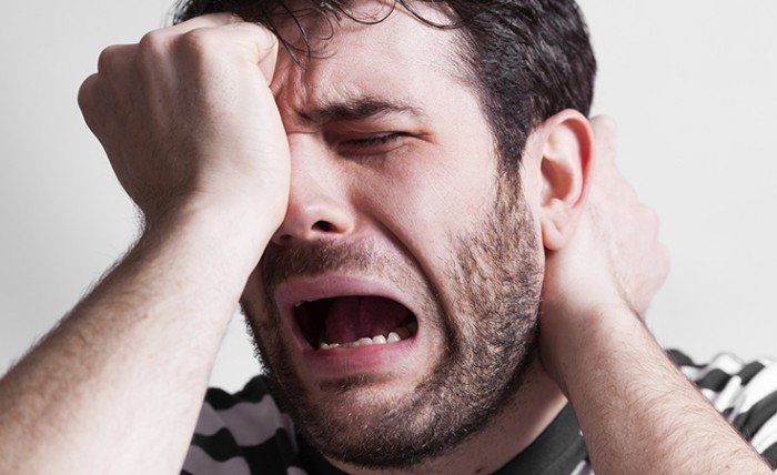 بكاء الرجل عند الطلاق