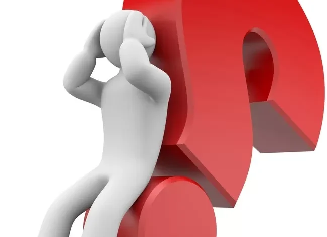 سورة أولها شجرتين وسورة آخرها رسولين وسورة لا فيها ب ولا فيها ع إجتهدوو..🤎