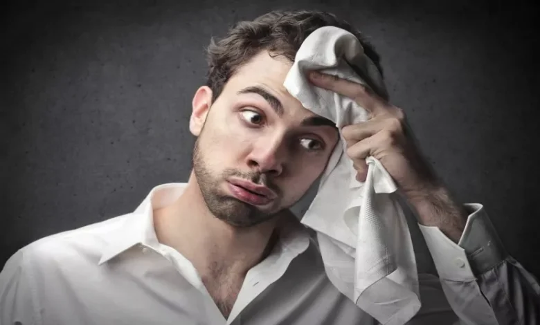 أسباب كثرة التعرق دون مجهود