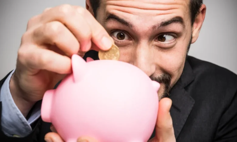 التعامل مع الزوج البخيل