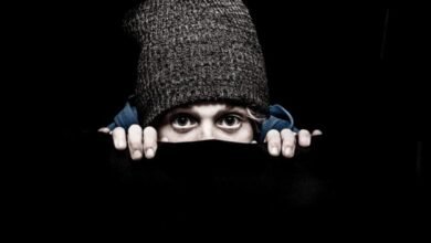 زوجي لا يبادر كيف أتعامل معه؟