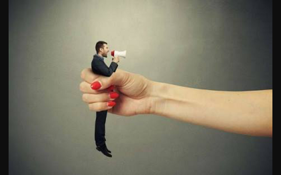 زوجة متسلطة