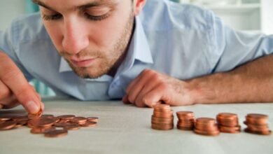 كيف أتعامل مع زوجي البخيل