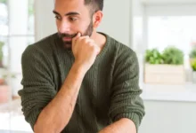 كيفية التعامل مع الزوج المرتبط بامه