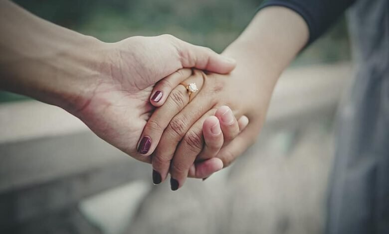 متى يضعف الرجل أمام المرأة